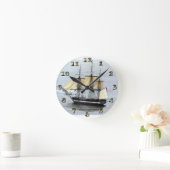 完全なマスクのUSS憲法 ラウンド壁時計 (ホーム)