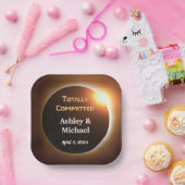 完全な日食をテーマにしたウェディング ペーパープレート (パーティー)