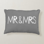 完全な氏および夫人結婚祝い アクセントクッション (裏面)