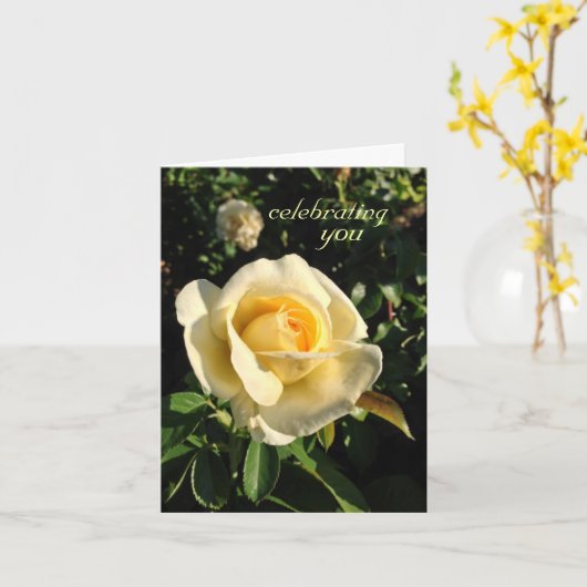 完全な誕生日のばら色の挨拶状 カード (黄色い花)