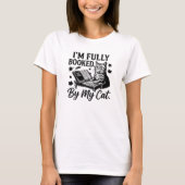 完全に本に埋もれている猫 Tシャツ (正面)