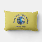 完全ユニークに。ワールドダウン症候群日。 ランバークッション (裏面)