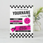 完全レトロ誕生日招待状（ピンク） 招待状 (スタンド正面)