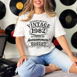 完全熟成パーソナライズされたヴィンテージ誕生日 Tシャツ<br><div class="desc">年祝齢から完成までのヴィンテージ誕生日Tシャツのスタイルとユーモアを持つパーソナライズされた画期的な誕生日。ウイスキーをテーマにした誕生日パーティー用にデザインされたシャツは、時代を超越した魅力に共鳴するクラシックヴィンテージの外観を特徴としている。あなたは30日、40日、50日、特別な年を選んだとしても、「完成度への熟成」というモチーフは、その年齢の本質を優雅さとおもしろいで捉え祝ている。私たちカスタムの誕生日クルーの分隊シャツはあなたの誕生日パーティーグループを統一するのに最適である。各シャツは特定のマイルスパーソナライズされたトを記念することができ、関係者の誰もが思い出に残る記念の品となる。誕生日のシャツに合わせて理想的な、これらのティー素晴らしは、グループ写真のために、あなたの誕生日クルーが目立ち、調整された祝ファッションで確実にする。心地よいとスタイルのブレンドは、これらのシャツを任意の誕生祝いのための選択に行く。このおもしろい誕生日シャツは名誉のゲストのためだけではない。彼らは誕生日チーム全員のために設計されている。あなたは街に出ても居心地の良い集まりでも、私たちの誕生日グループシャツはフェスティバルの雰囲気を作り、あなたのイベントにおもしろいの余分な層を追加する。彼らの目を引くデザインとパーソナライズされたtouchで、これらのシャツはお祝いの特別な感じと一部の誕生日クルーのすべてのメンバーを作る。</div>