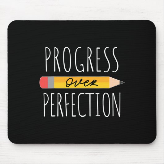 完成やる気を起こさせるを越えた進歩がシュオに戻る マウスパッド (正面)