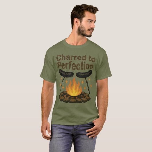 完璧なキャンプファイアおもしろいホットドッグにチャレッド Tシャツ (正面フル)