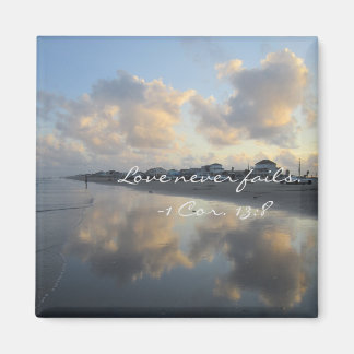 完璧なビーチ愛は決して失敗しない–1 Cor.13:8 マグネット