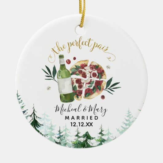 完璧なペアビールとピザ結婚のオーナメントギフト セラミックオーナメント (正面)