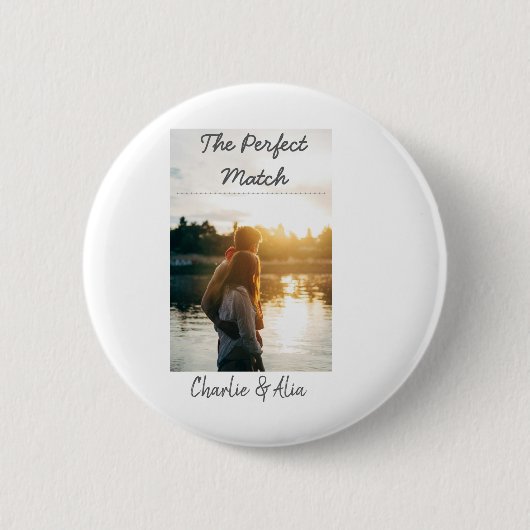 完璧なマッチ結婚のカップルの写真が追加さモダンれる 缶バッジ (正面)