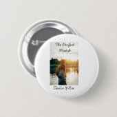 完璧なマッチ結婚のカップルの写真が追加さモダンれる 缶バッジ (正面&裏面)