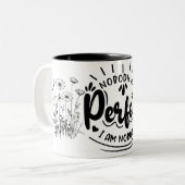 「完璧な人はいなよくはしゃぐい、完璧な人はいない」 ツートーンマグカップ (正面左)