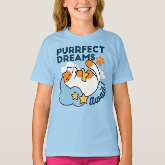 完璧な夢が待っている – かわいい寝猫の夢のような世界 Tシャツ