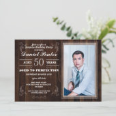 完璧な年齢の誕生日 メンズ フォト ウッド 招待状 (スタンド正面)