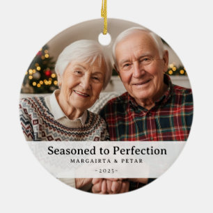 完璧な祖父母の写真 Funny Seasoned to Perfection Grandparent セラミックオーナメント