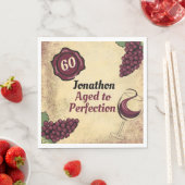 完璧な誕生日パーティーのワインの試飲に熟成 スタンダードランチョンナプキン (インサイチュ)