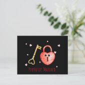 完璧にマッチしたおもしろい鍵とロックバレンタイン シーズンポストカード (スタンド正面)