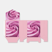完璧に折り畳まれたピンクのバラ フェイバーボックス (折り畳みなし)