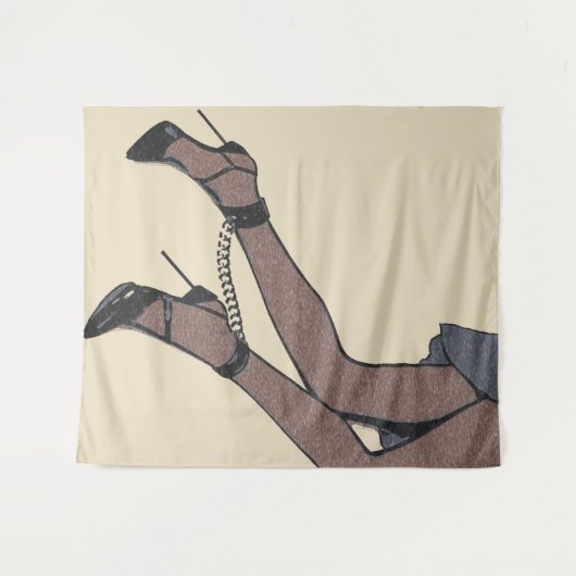 完璧に縛られた-ハイヒールとスカートの細身の女の子 タペストリー (正面(横))