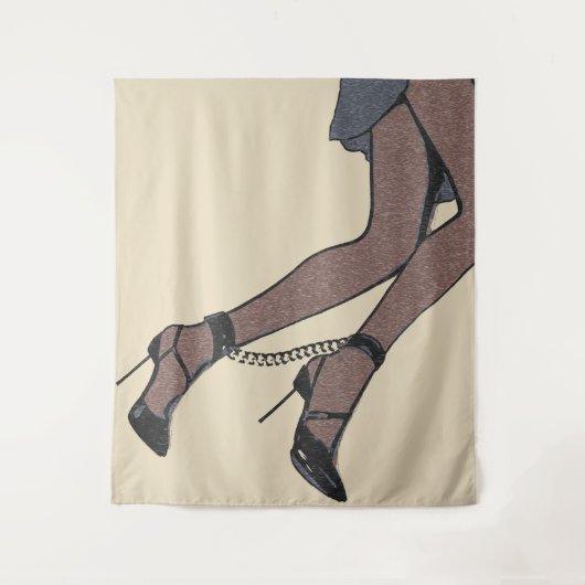完璧に縛られた-ハイヒールとスカートの細身の女の子 タペストリー (正面)