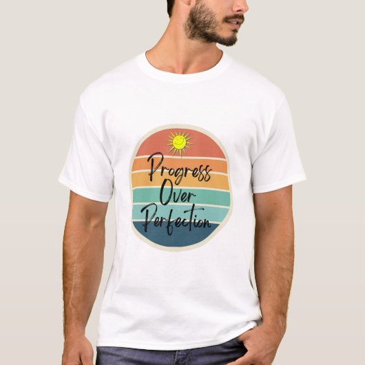 完璧より進歩 Tシャツ (正面)