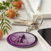 宗教の味を覚えなさい。魔女をなめ! キーホルダー (側面)