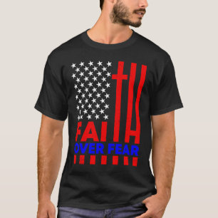 宗教クリスチャンのクロスアメリカ人への恐怖に対する信仰 Tシャツ