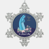 宗教生活から50周年を迎えるピンク色の花 スノーフレークピューターオーナメント (正面)