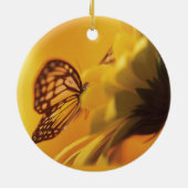 宗教的な蝶を恐れないデイジー セラミックオーナメント (裏面)