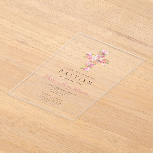 宗教的エレガントなピンクのフローラクロス洗礼 アクリル招待状 (レイダウン)