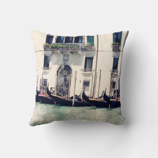 宛先 |ヴェネツィアのウォーターフロント写真 クッション (裏面)
