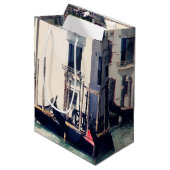 宛先 |ヴェネツィアのウォーターフロント写真 ミディアムペーパーバッグ (正面アングル)