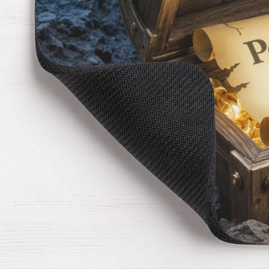 宝箱に入った地球の平和の掛け軸 マウスパッド (コーナー)