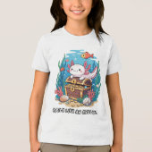 宝箱の上に誇らしげに座っている軸索 トライブレンドＴシャツ (正面)