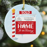 実在不動産クリスマス販売標識 セラミックオーナメント<br><div class="desc">販売サイン実在エステートのクリスマスオーナメントは、おもしろいとフェスティバルの方法はあなたの顧客に休日の挨拶を送信する。マッチするクリスマスカードが利用可能である。カスタマイズのロゴと名前</div>