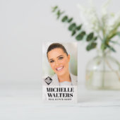 実在不動産ロゴ | ビジネスカスタムの写真イメージ 名刺 (スタンド正面)