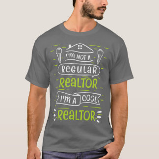 実在不動産業者2 Tシャツ