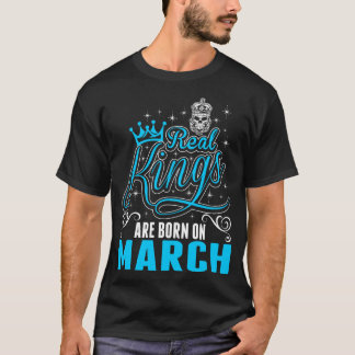 実在王が生まれ3月Tシャツ Tシャツ