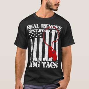 実在英雄は衣服ケープズ彼らは衣服犬タグ Tシャツ