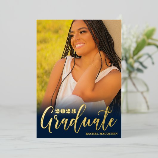 実在金ゴールドネイビーブルー3枚写真卒業パーティー 箔招待状 (立ち正面)