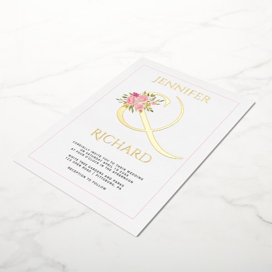 実在金ゴールド箔アンパサンドとピンクのバラ結婚ズグリーン 箔招待状 (回転した状態)