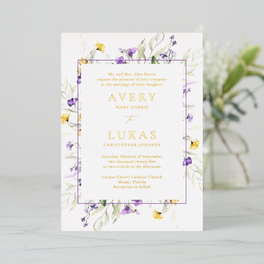 実在金ゴールド紫フローラエレガントモノグラム結婚ズ 箔招待状 (立ち正面)