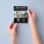 実在Estate Business Promotion Photo QRコード チラシ (手)