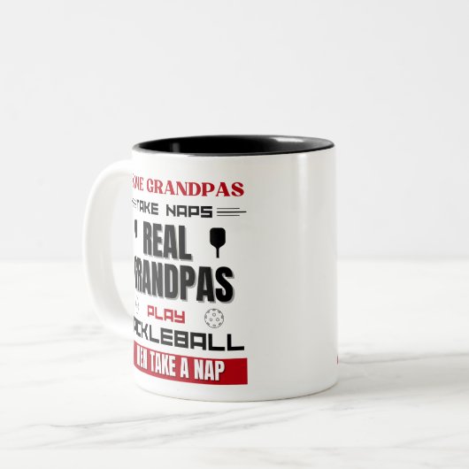 実在Grandpas遊 Pickleballシニアプレおもしろいイヤー ツートーンマグカップ (正面左)
