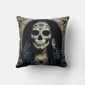 実存性ライトヴィンテージ女性スカルポートレート4 クッション (裏面)