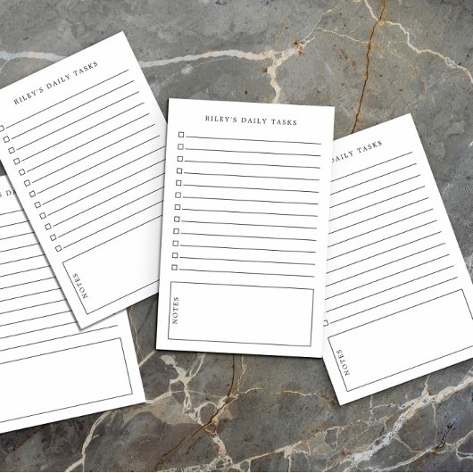 実用的な毎日のタスクとメモの名前の追加 ポストイット