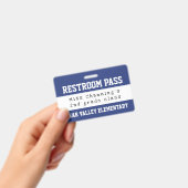 実用的な青と白の学校用トイレパス バッジ (手持ち)