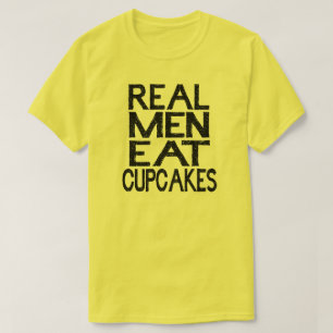 実質の人はカップケーキのTシャツを食べます Tシャツ