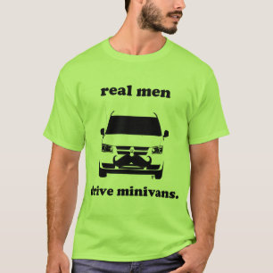 実質の人はミニバンを…運転し、髭を育てます Tシャツ