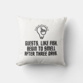 客は魚が好き クッション (正面)