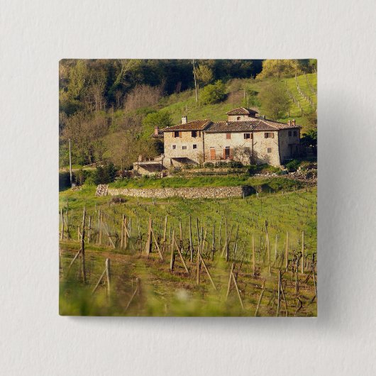 客を受け入れる作業場「アスチュイト」 缶バッジ (正面)